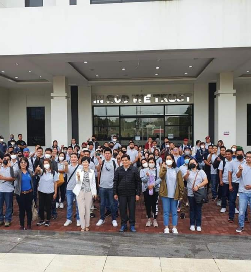 Blue Yellow Simple Diving Promotion Instagram Post (9)